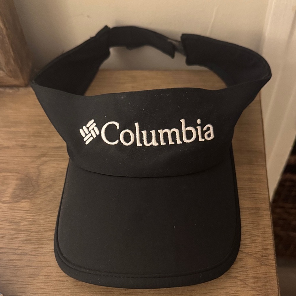 Columbia Black Sports Visor